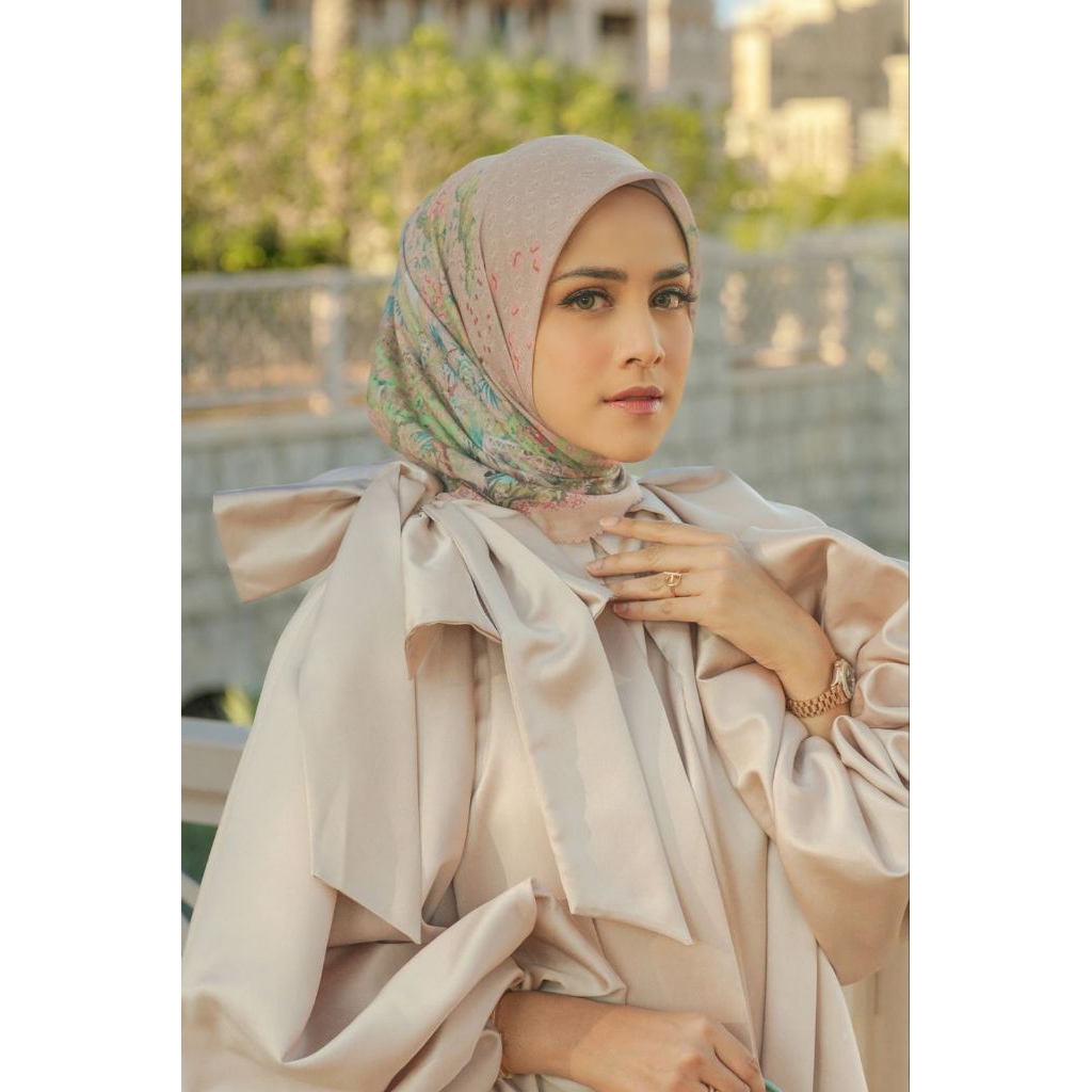 Buttonscarves Al Qasr Morocco XL (New With Box)