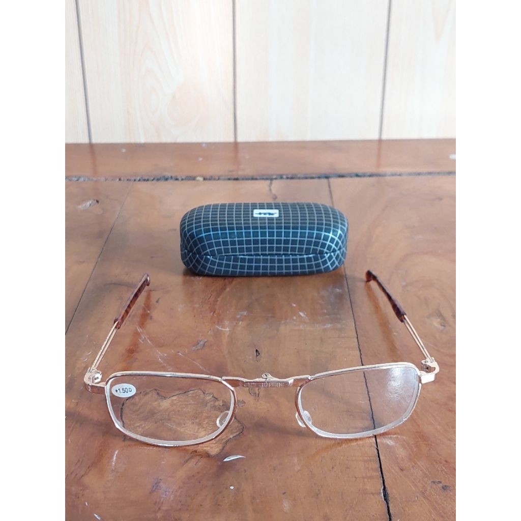 Kacamata Baca Lipat