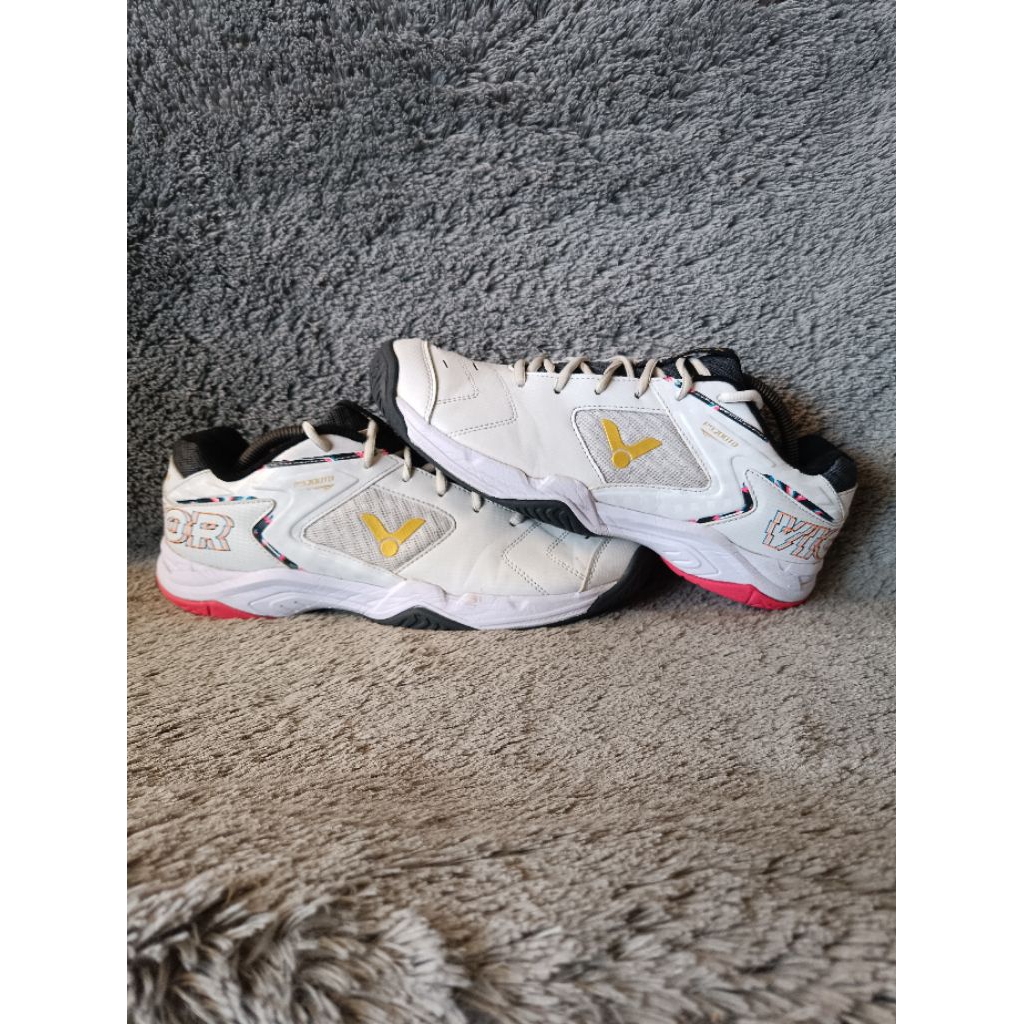 SEPATU BADMINTON VICTOR P9200TD SIZE 43 ORIGINAL SECOND PUTIH KARBON