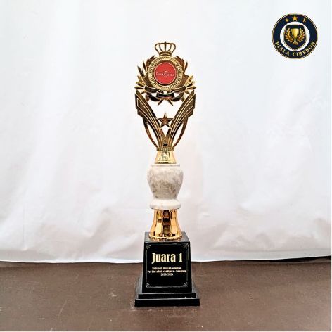 PIALA JUARA KELAS PIALA KEJUARAAN LOMBA