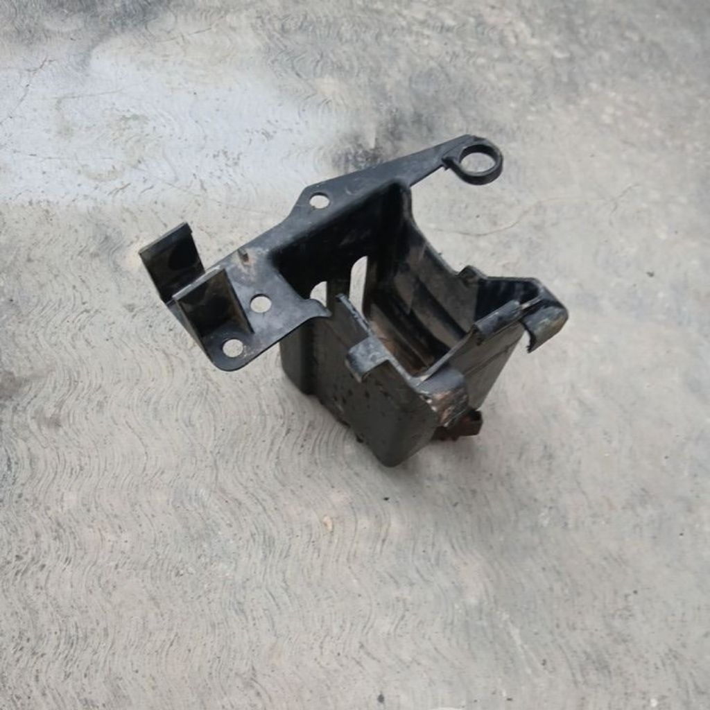 Tempat aki honda strea star original/ Tempat aki honda strea 800 original