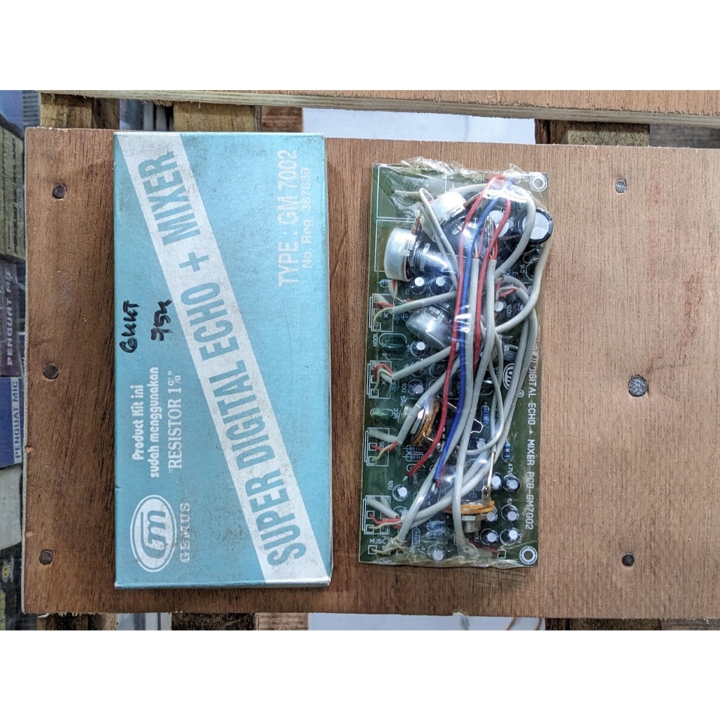 KIT SUPER DIGITAL ECHO + MIXER GM 7002