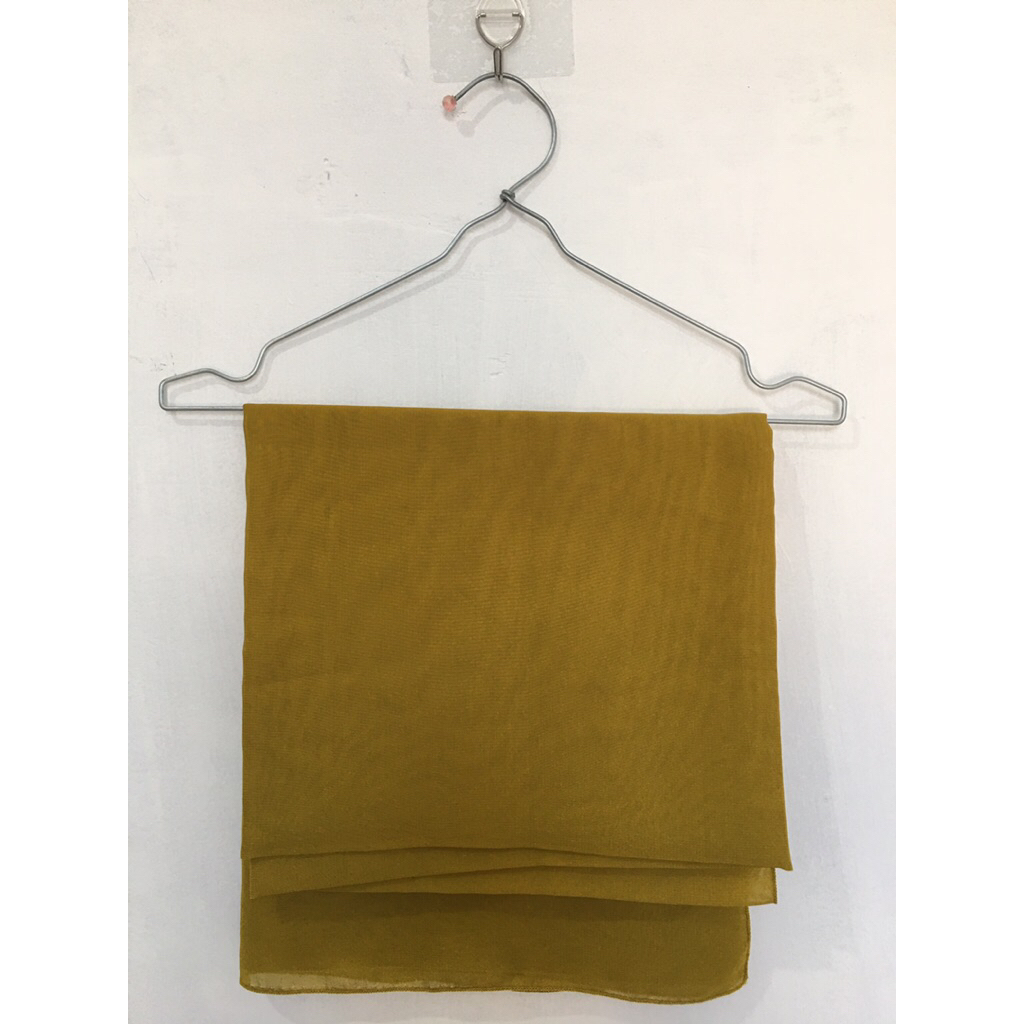 kerudung segi empat warna mustard (wajib baca deskripsi)