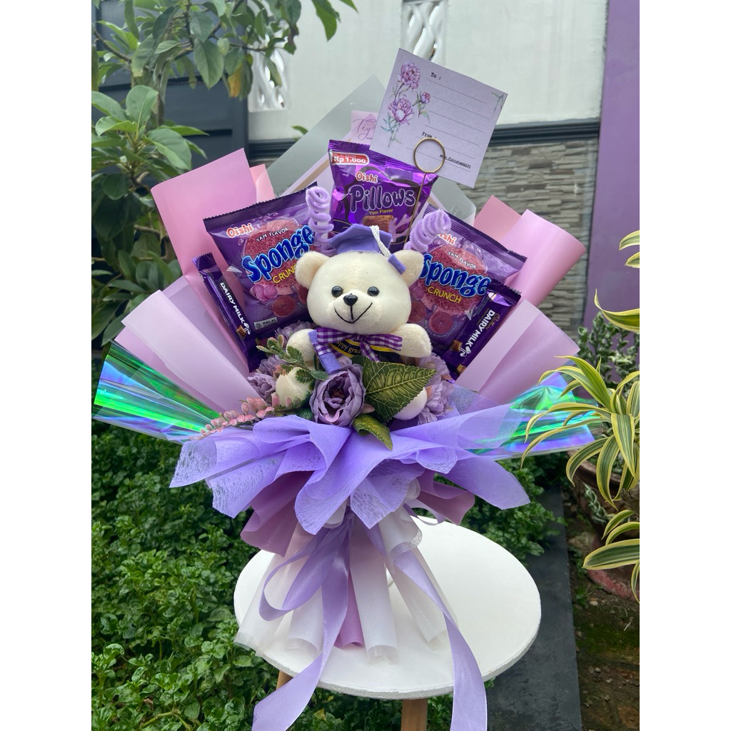 Buket boneka wisuda dan snack murah - ungu (01)