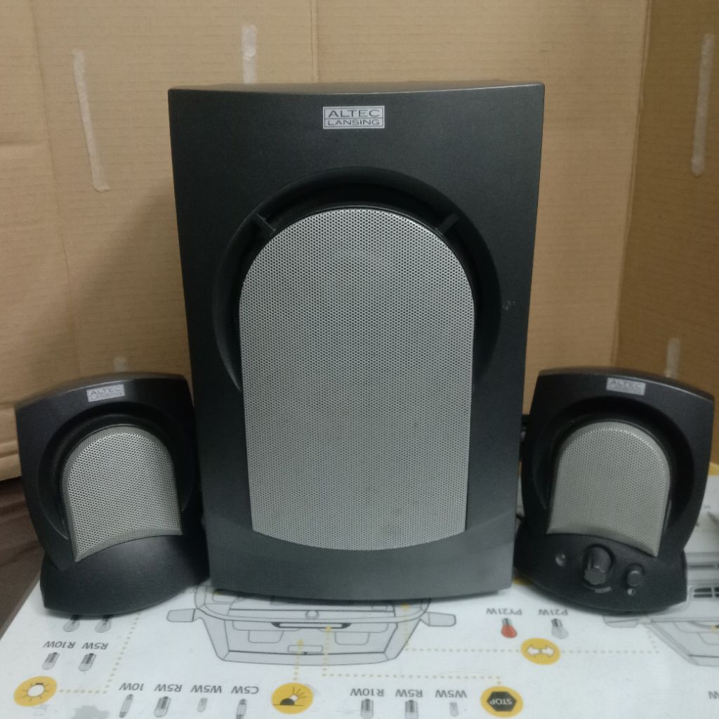Speaker Aktif 2.1 Altec Lansing AVS 300