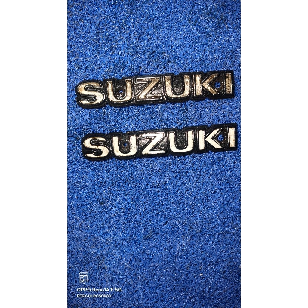 emblem emblem tangki Suzuki RC80 original