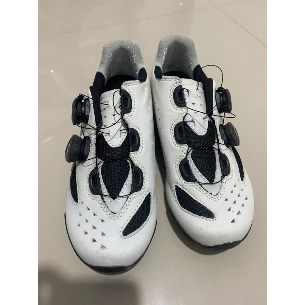 sepatu roadbike LAKE  CX238 size 39 wide