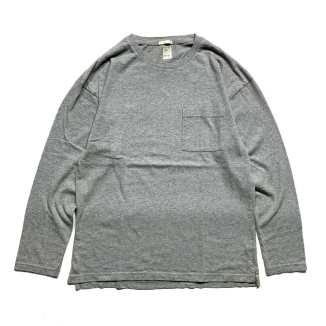 GU uniqlo longsleeve tshirt (HG-436), size M fit L (69cm x 51cm)