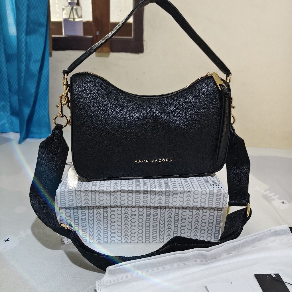 tas selempang wanita MK black
