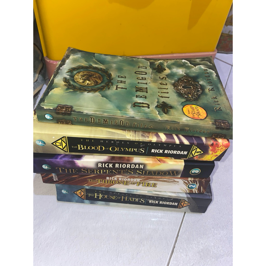 Preloved novel PERCY JACKSON