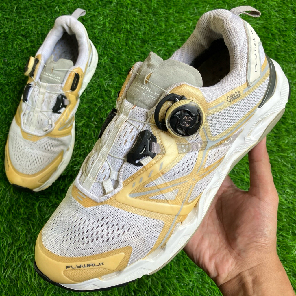 K2 Flywalk Boa Goretex Light movement Outdoors shoes size 42