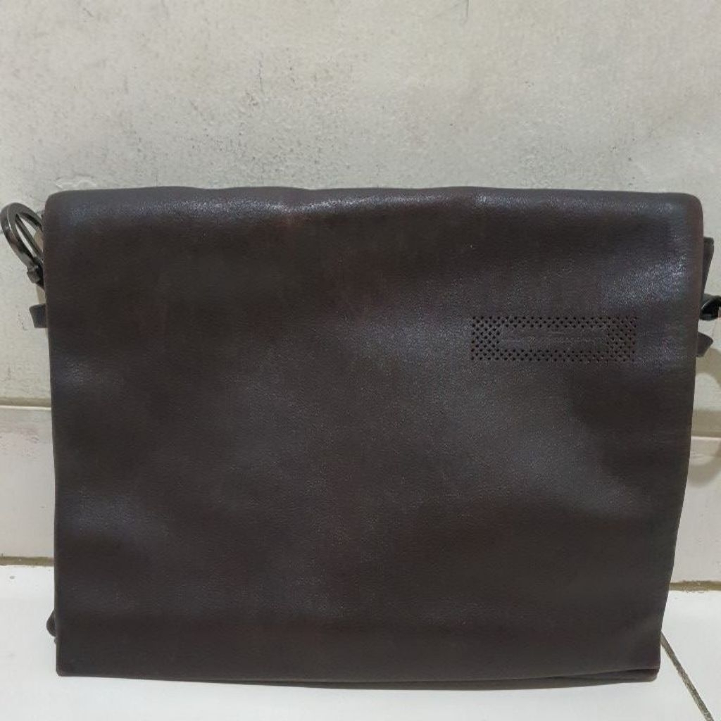 Tas Selempang Pria Salvatore Ferragamo