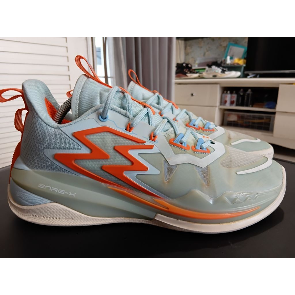 Sepatu basket 361degress  original seken big3 3.0 sz 42 insole 26cm kondisi mulus tapak tebal decit 