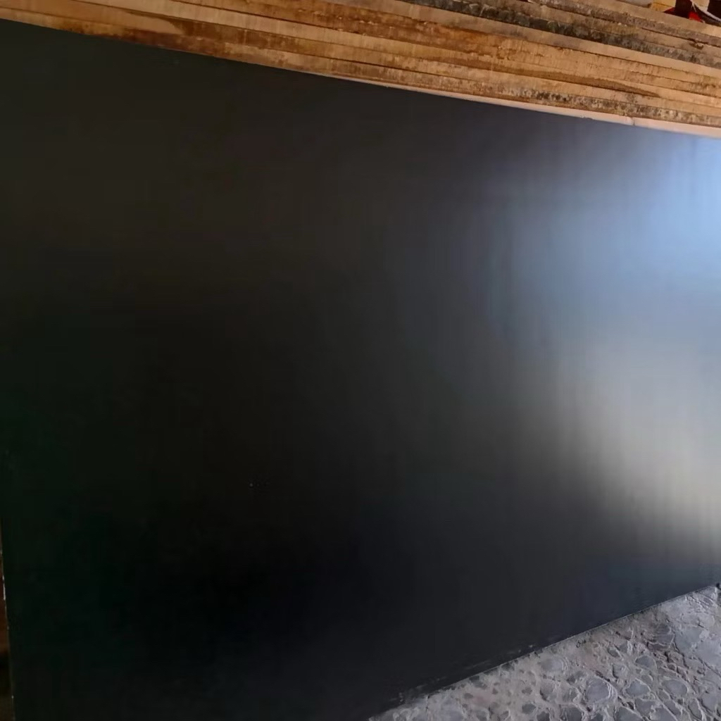 triplek melamin hitam 3mm ukuran 122x244 doff/glossy