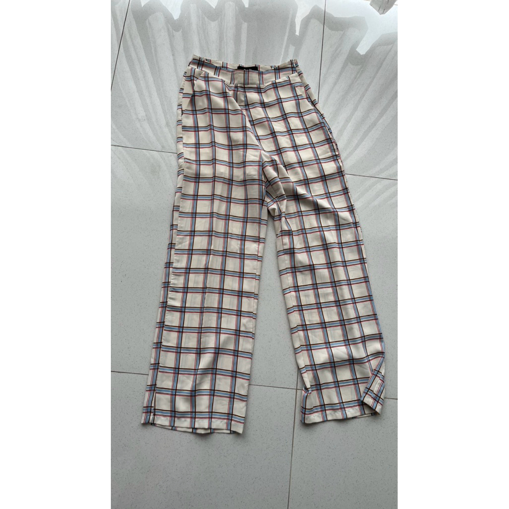 PRELOVED - CELANA SANTAI MOTIF CELANA CEWEK CELANA POMELO CELANA STRAIGHT CELANA WARNA BIRU DAN PUTI