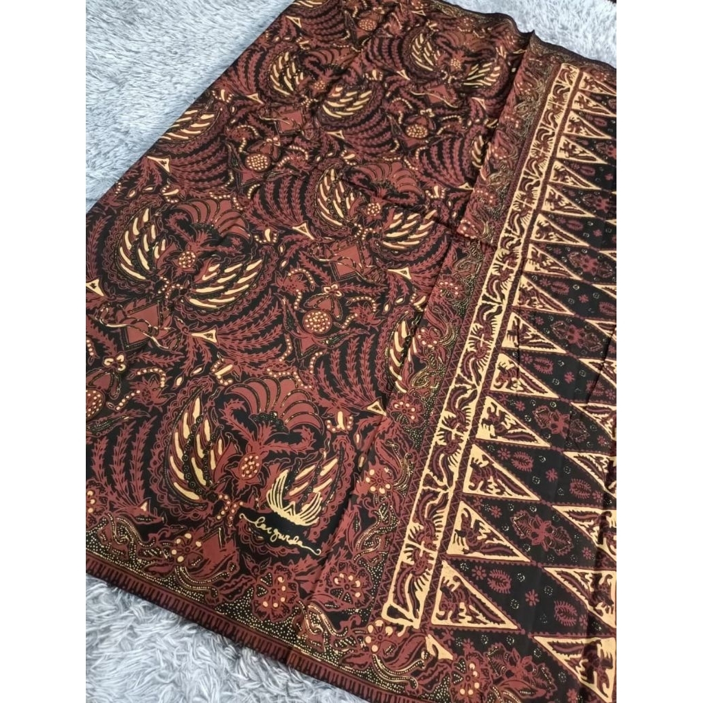 Sarung batik LAR GURDA kesikan merah