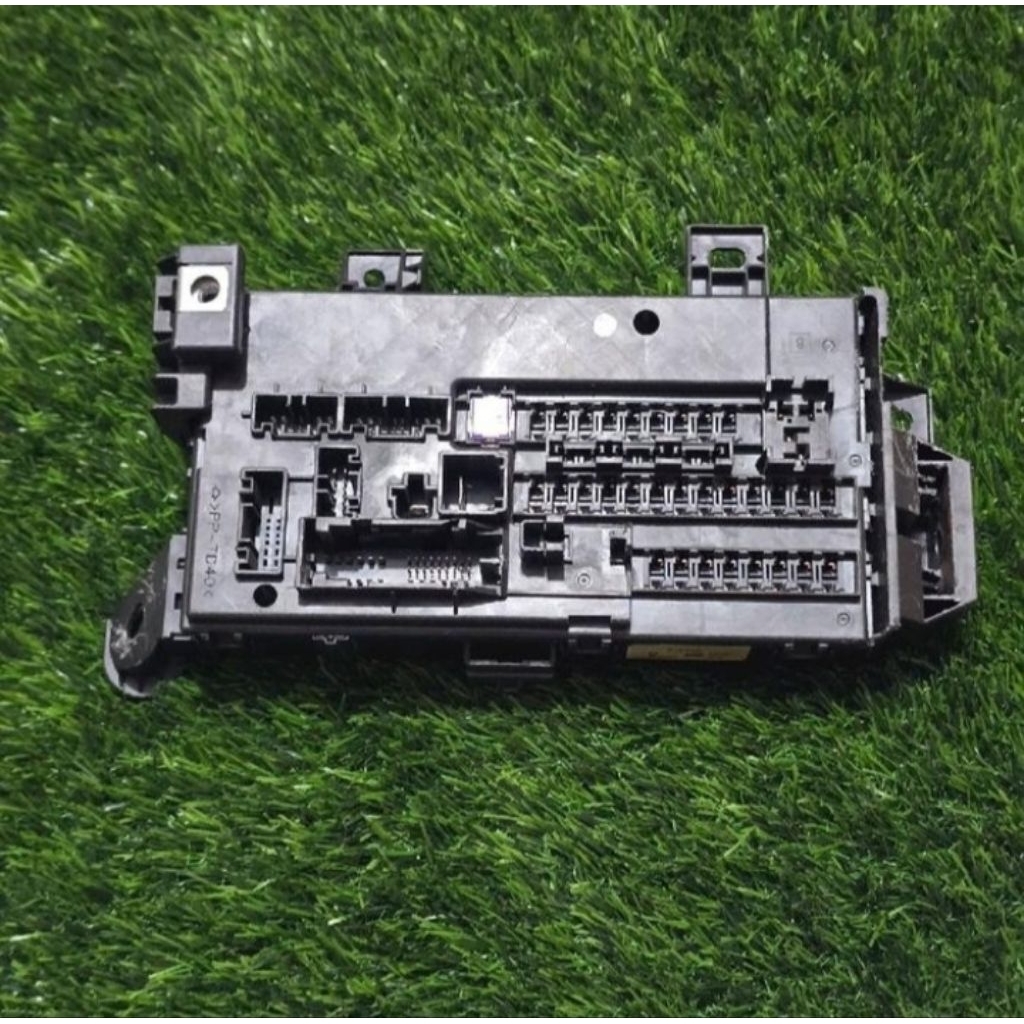 fusebox box sikring toyota grand avanza xenia original 82600-BZ060