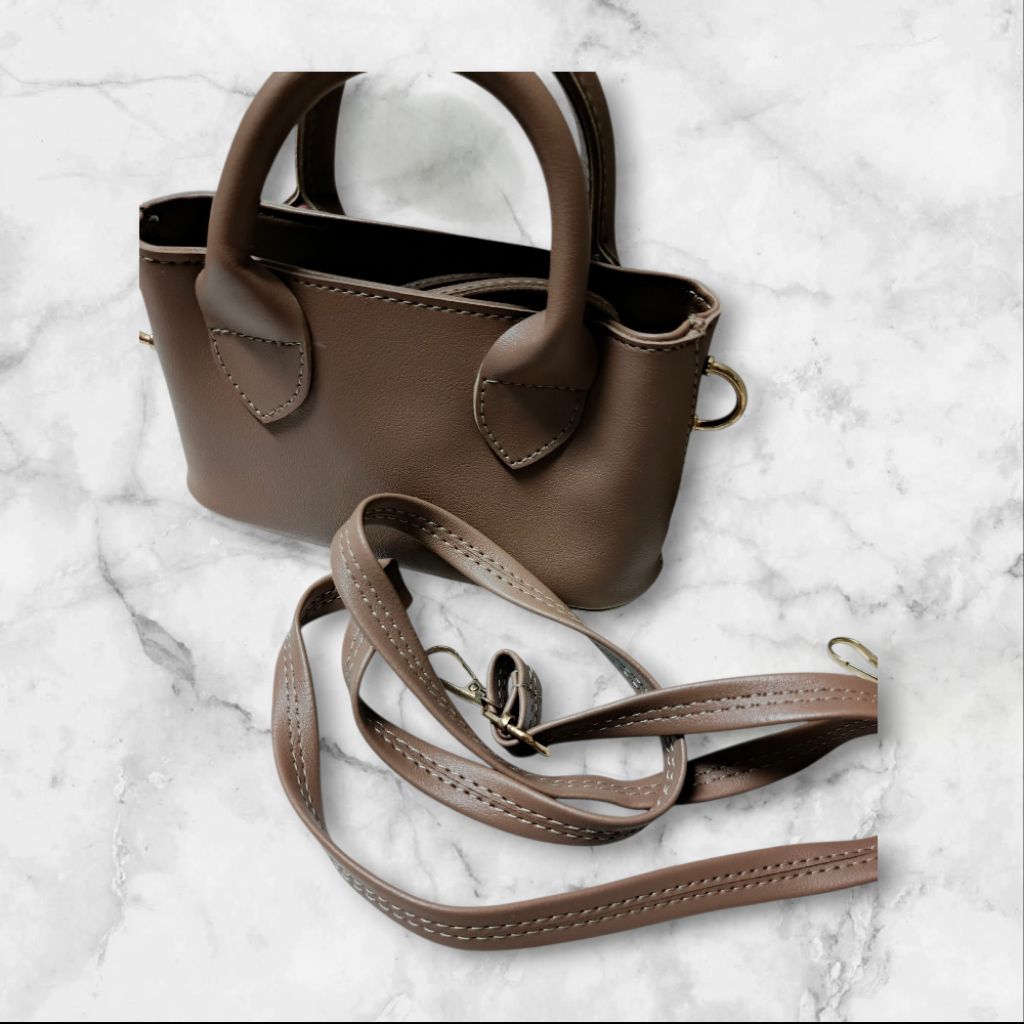 TAS SELEMPANG MOCCA UNTUK WANITA | MOCCA | SIZE MEDIUM