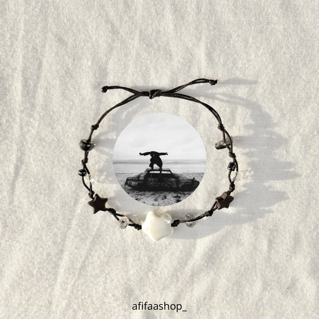 THE 1975 BRACELET “About You” -The 1975 / Gelang Album versi indo / Gelang tali the 1975 “about you”