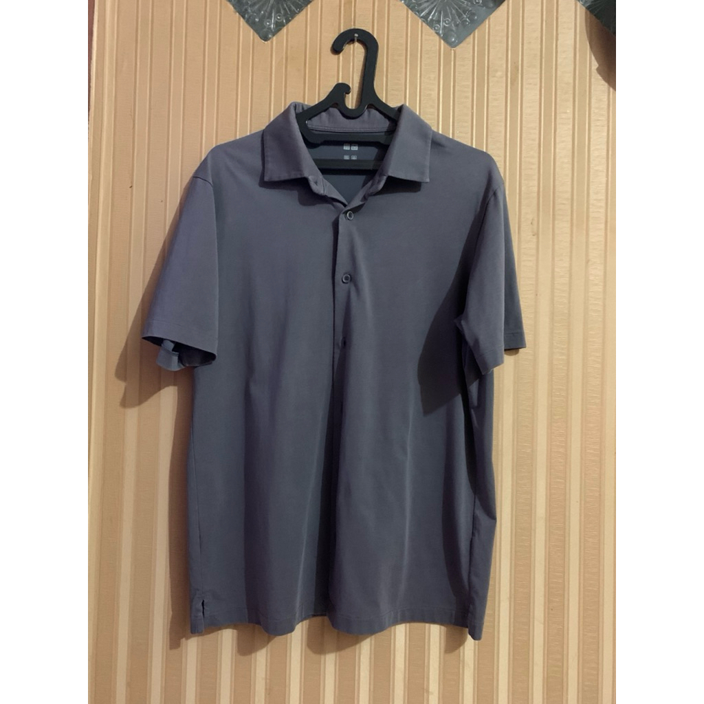 Kemeja Polo AiRism UNIQLO Grey size L #good