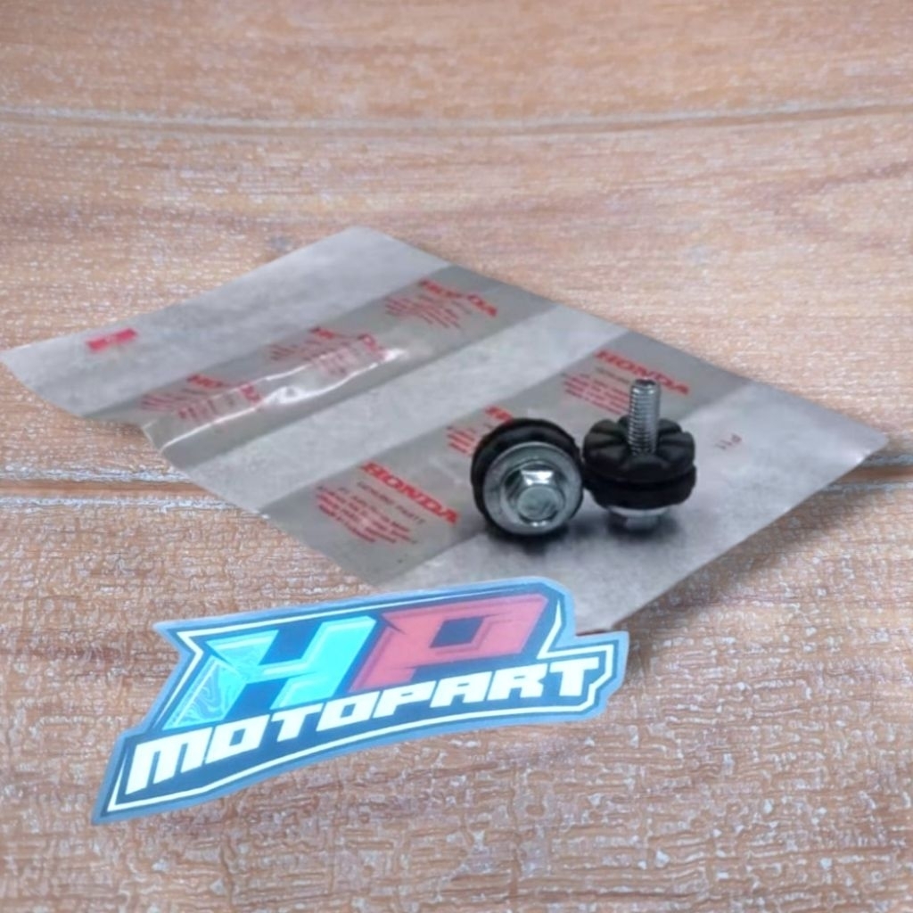 SET KARET DUDUKAN LAMPU BELAKANG SUPRA LAMA KARISMA KIRANA SUPRA X125