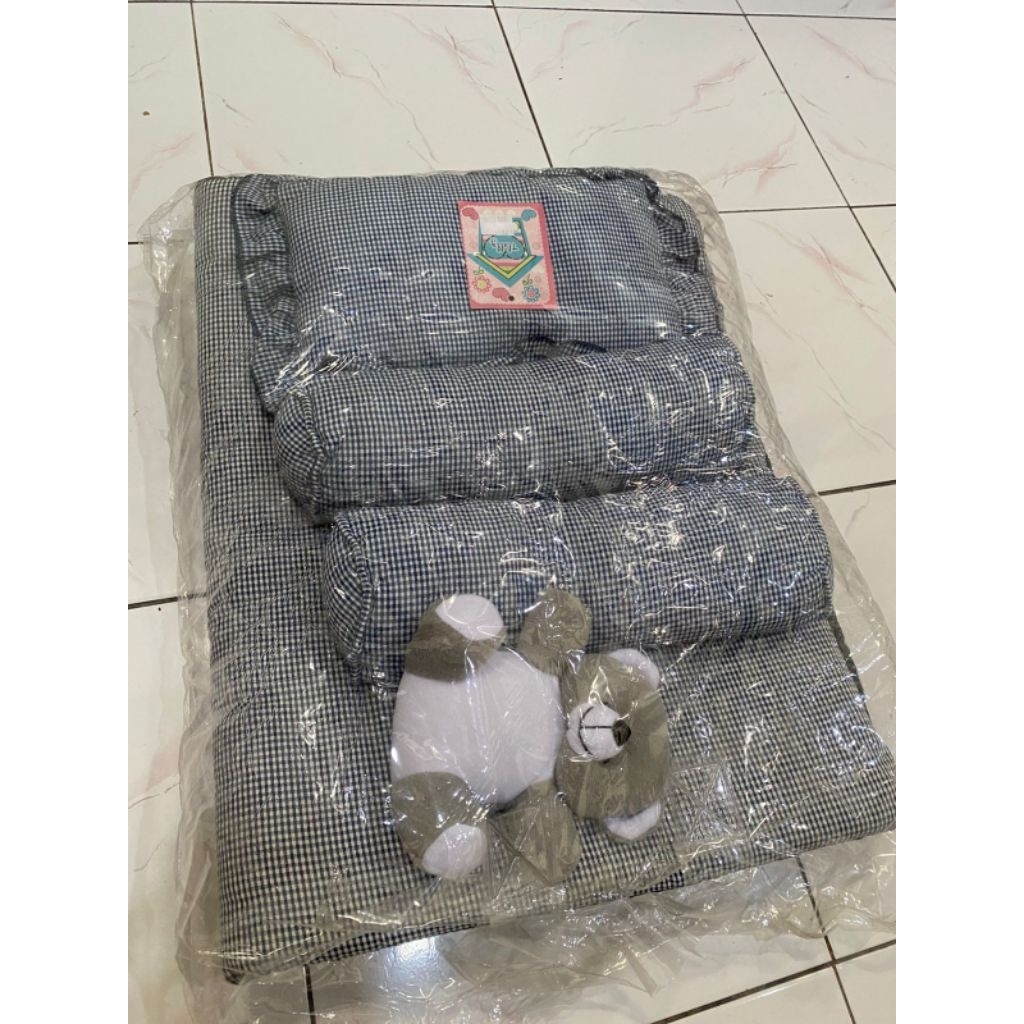 set tempat tidur bayi