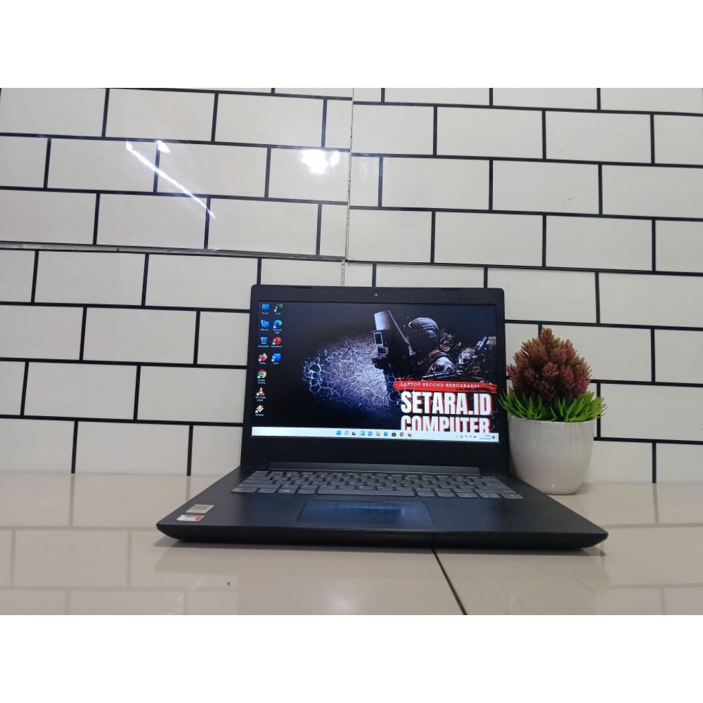 Laptop Lenovo V145-14AST,AMD A9-9425,Ram 4Gb,Ssd 256Gb