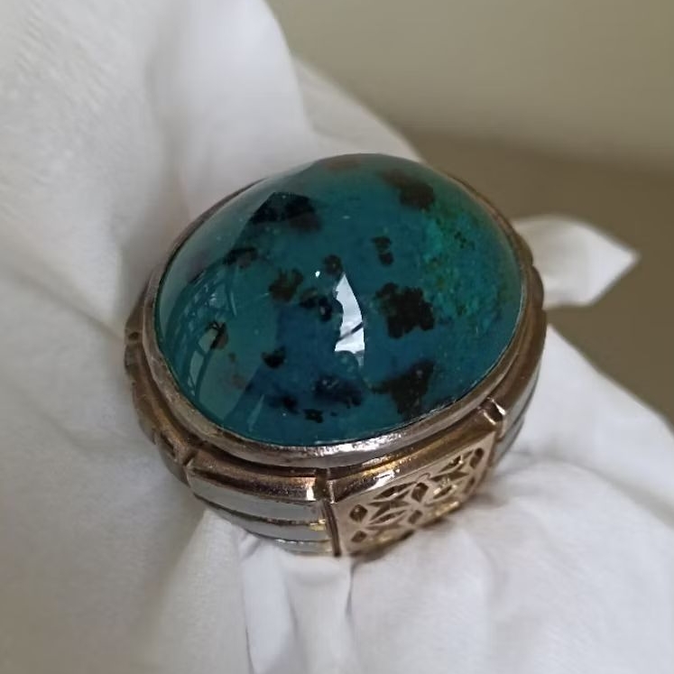 Batu Bacan Totol