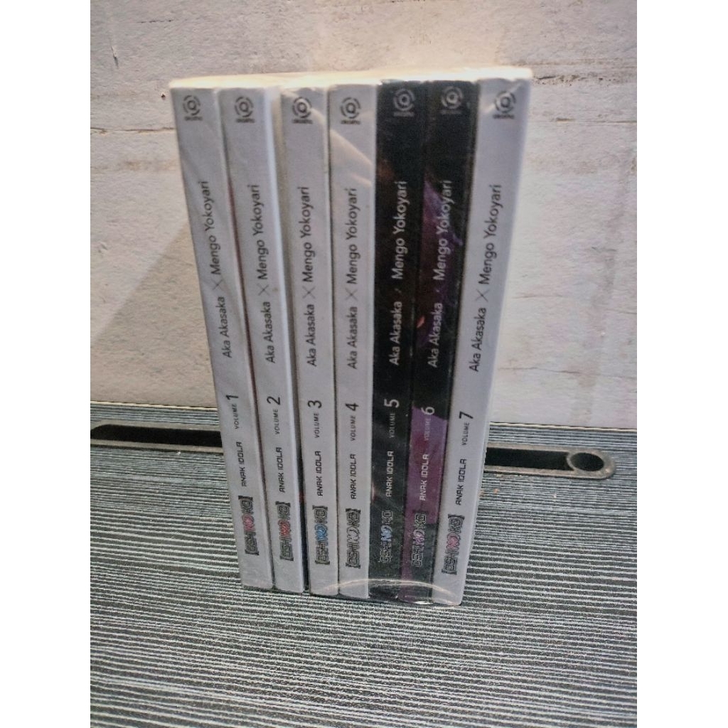 Komik Oshi no Ko Vol. 1-7 (SET)