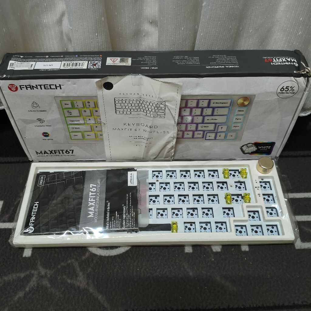 Fantech Maxfit 67 Wireless 65% Mechanical Keyboard