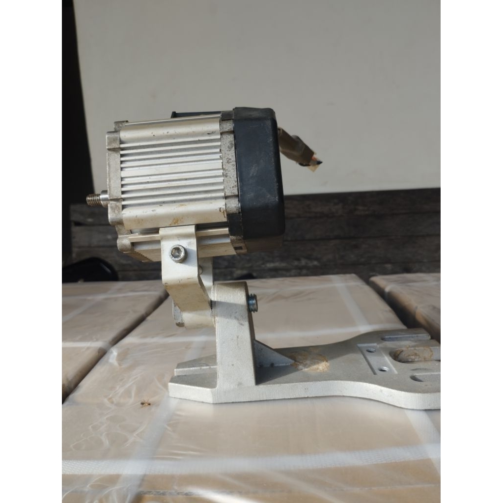 Pelove_Night Motor Dinamo Servo Generator 12 Volt Th550Ea