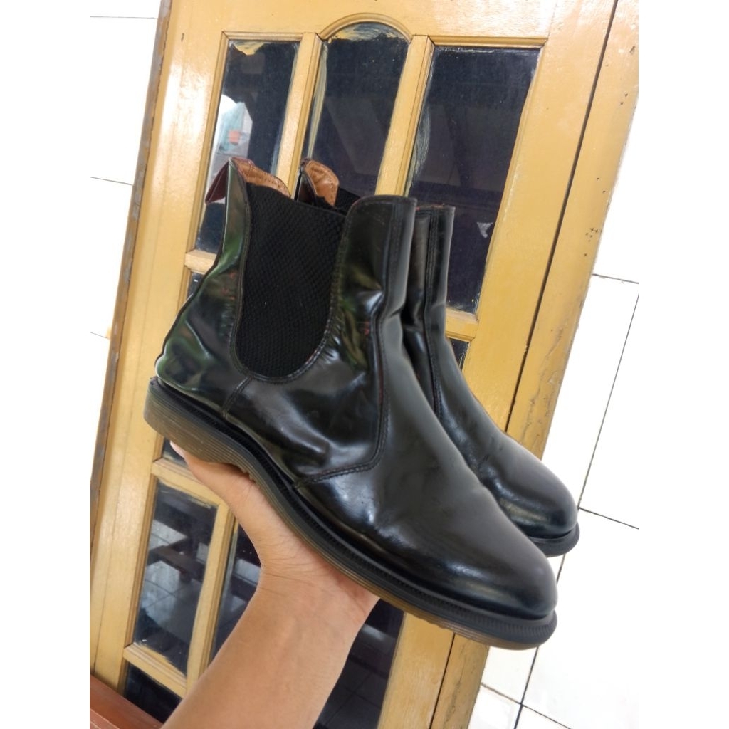 dr martens chelsea boots size 40 second