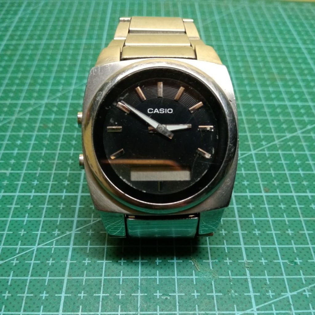 Jam tangan pria Casio 1301 MTF-111 Vintage