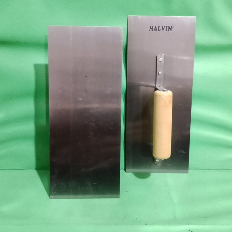 Roskam Raskam Alat Acian Semen Besi Gagang Kayu Malvin