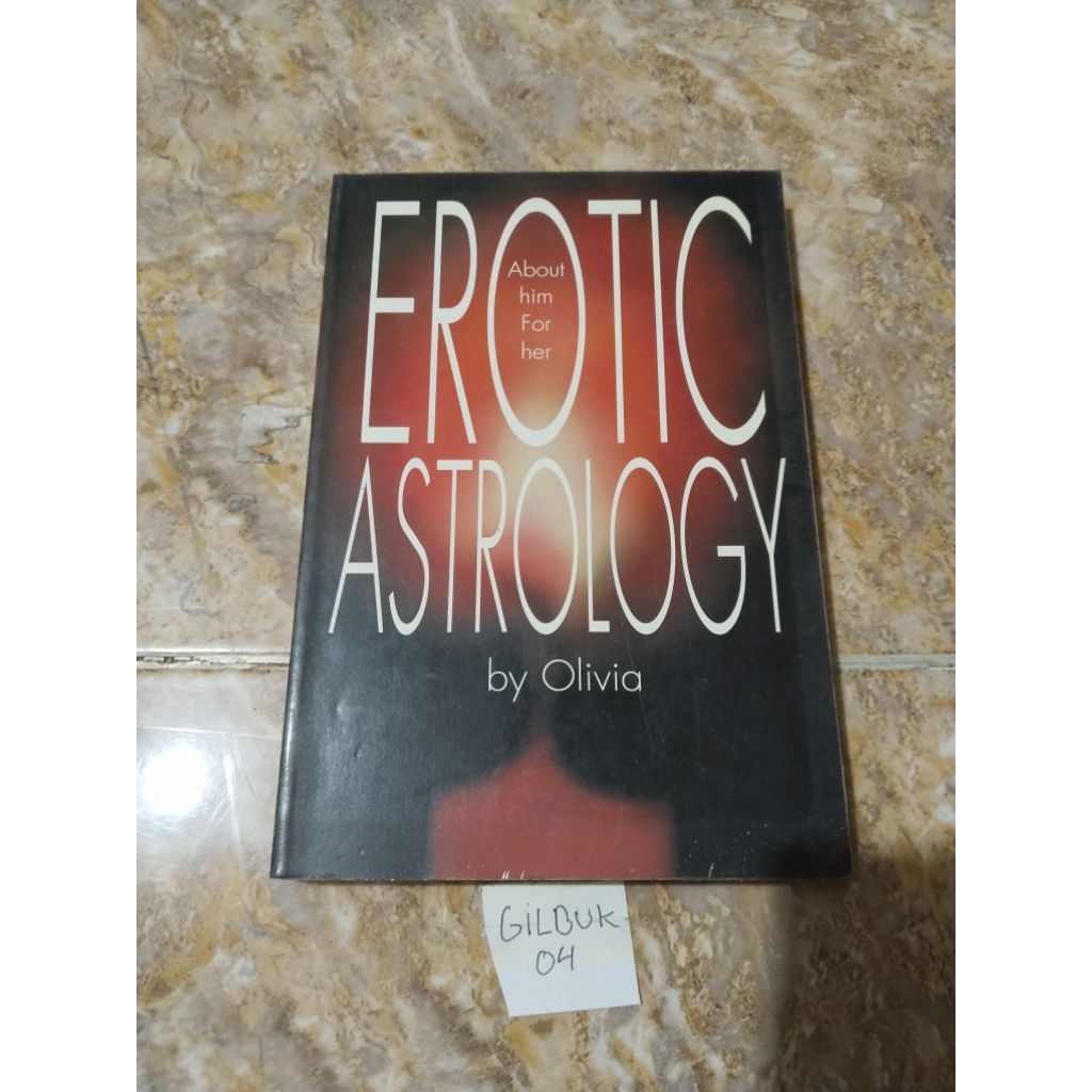 Buku Erotic Astrology - Olivia