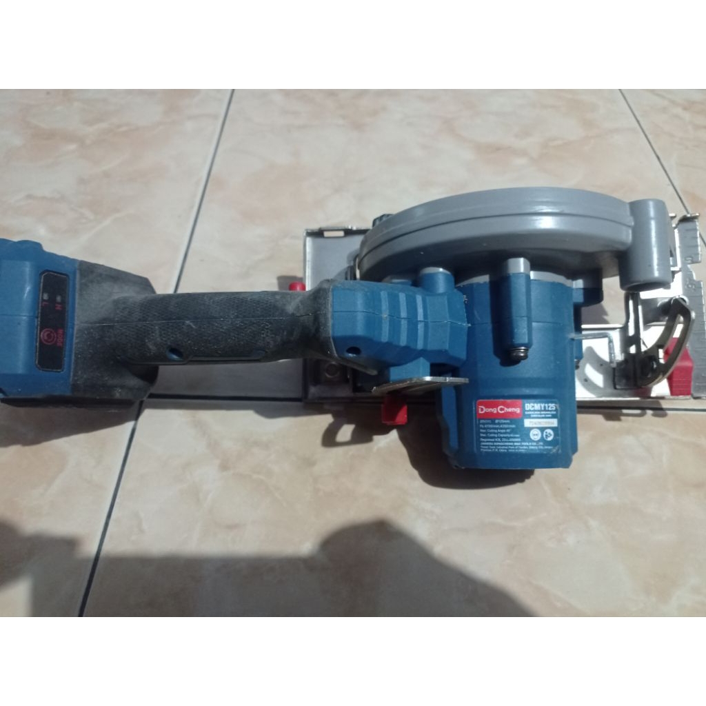 Dongcheng DCMY125 Cordless Brushless Circular Saw 125mm (SECOND)