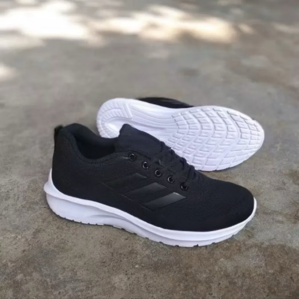 Sepatu Sneakers Cowok Cewek Hitam Polos Sekolah SD SMP SMA