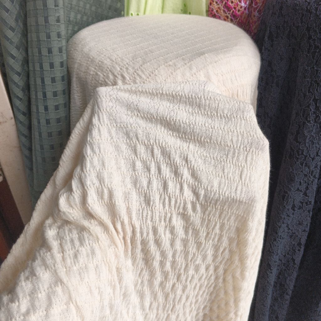 kain rajut meteran - Harga/0,5m - kain rajut tebal - kain rajut premium - bahan rajut bolong meteran