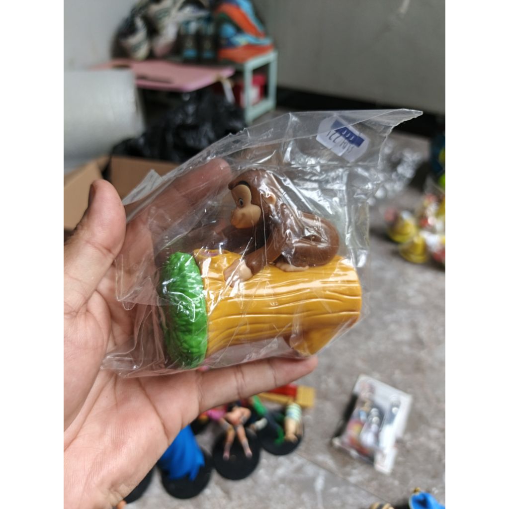 figure curious george b