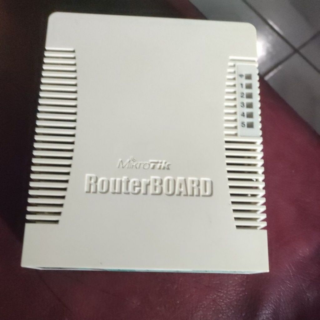 Mikrotik RB951G-2HnD bekas nerkualitas
