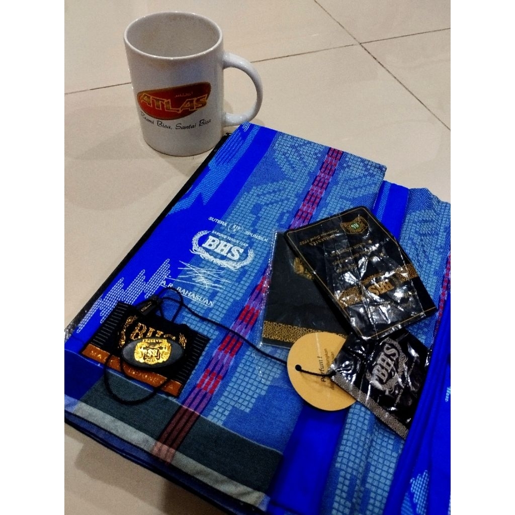 SARUNG BHS FS GOLD SECOND (LIKE NEW 2X PAKAI BELUM DI CUCI) MOTIF SGE WARNA BIRU FULLSET