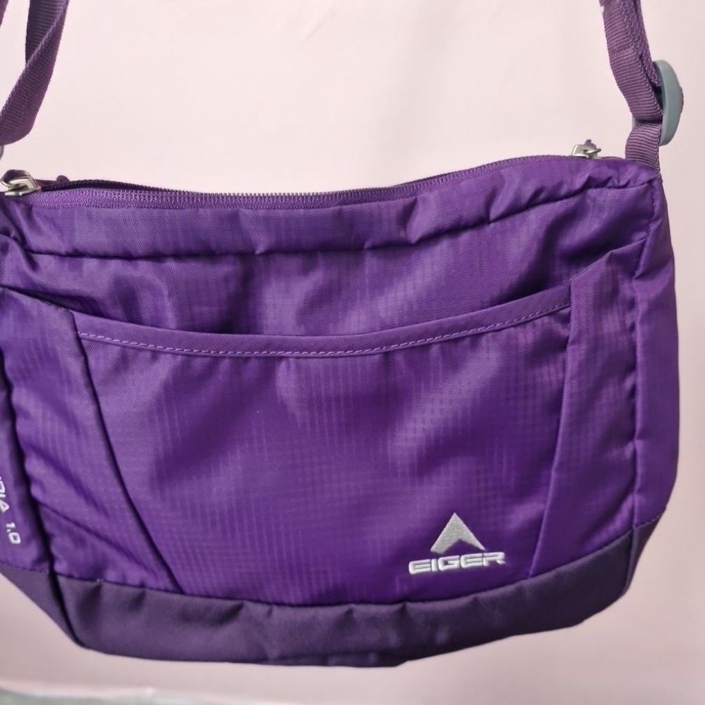 preloved sling bag Eiger ungu