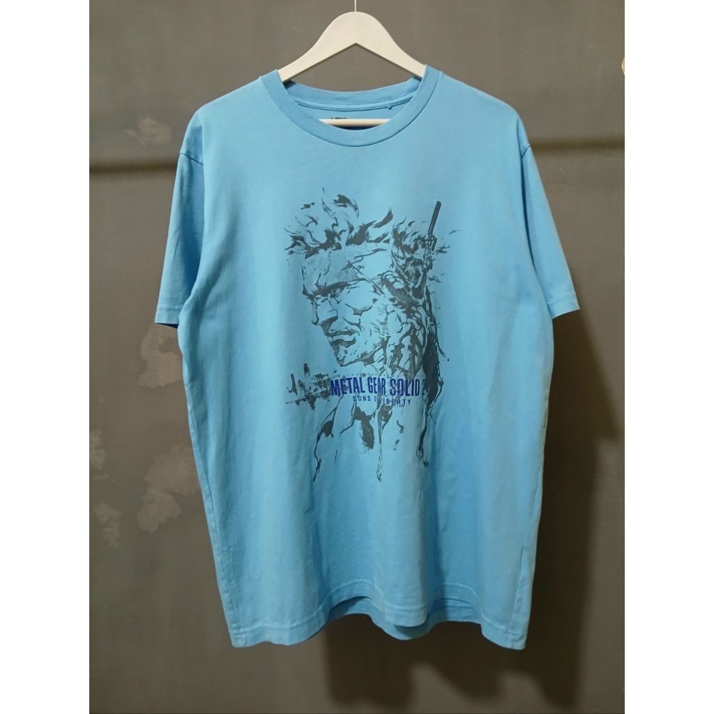 Kaos Uniqlo Metal Gear Solid 2 Sons Of Liberty - XL Fit L