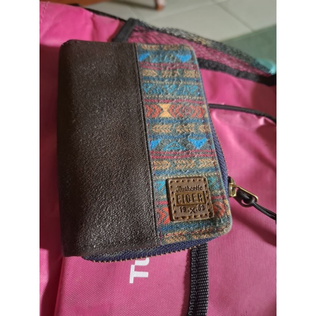 dompet eiger preloved