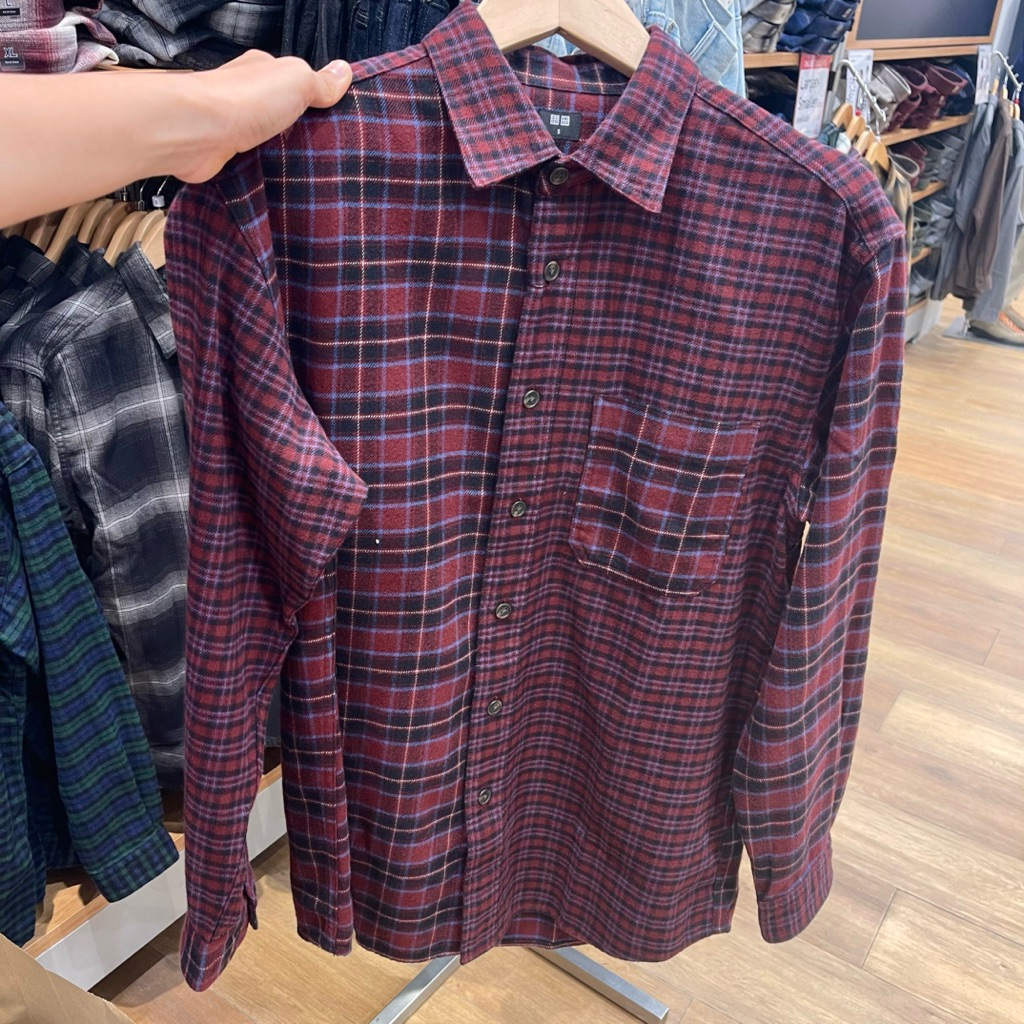 Kemeja Uniqlo Man FLANNEL 18 merah tua