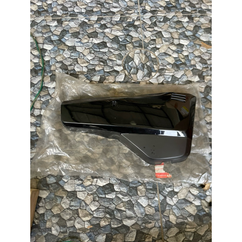 Cover tutup aki tepong aki accu Suzuki A100 Econos Original SGP nos