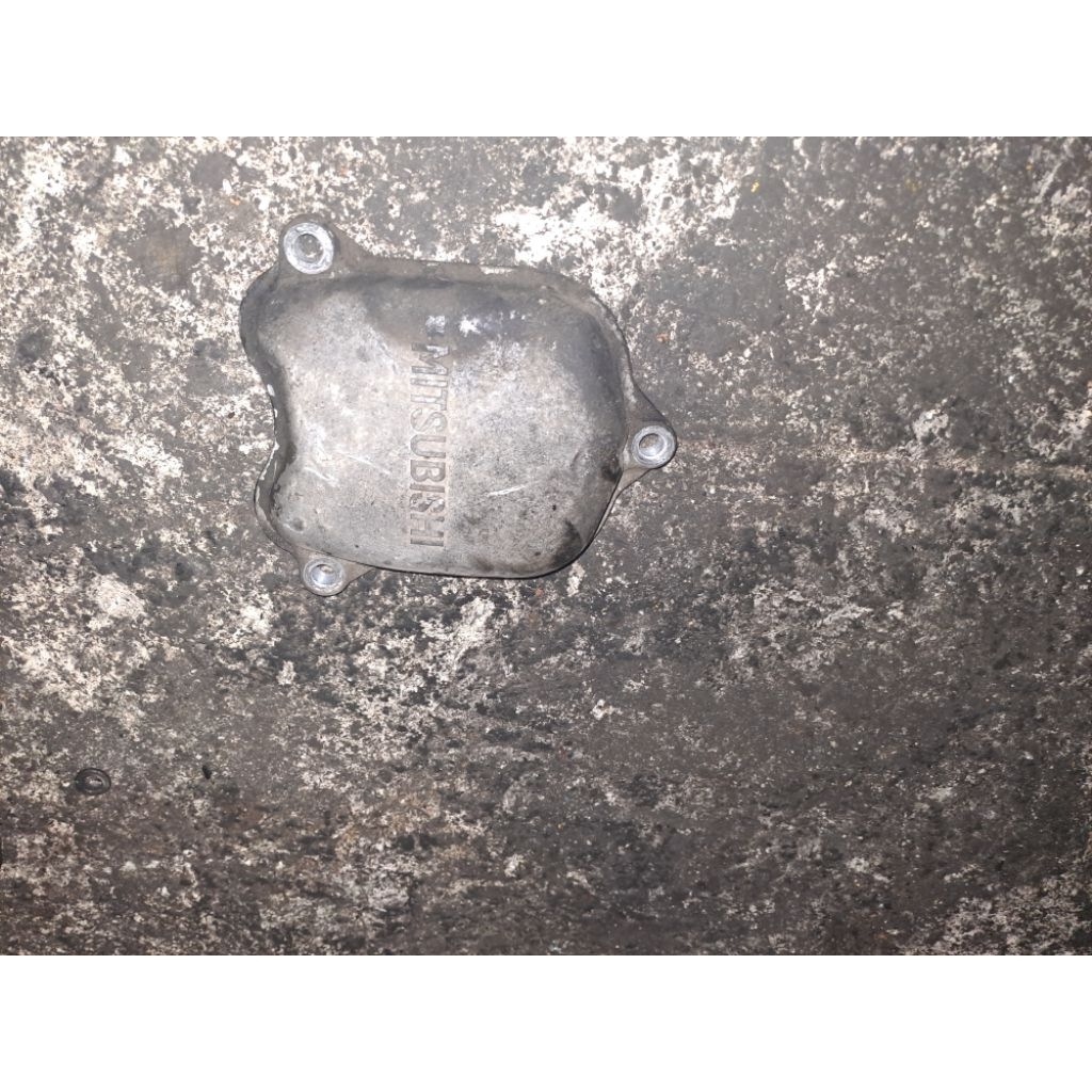 COVER TUTUP KLEP MITSUBISHI 8DC9, 8DC10, 8DC11, 10DC11 COPOTAN