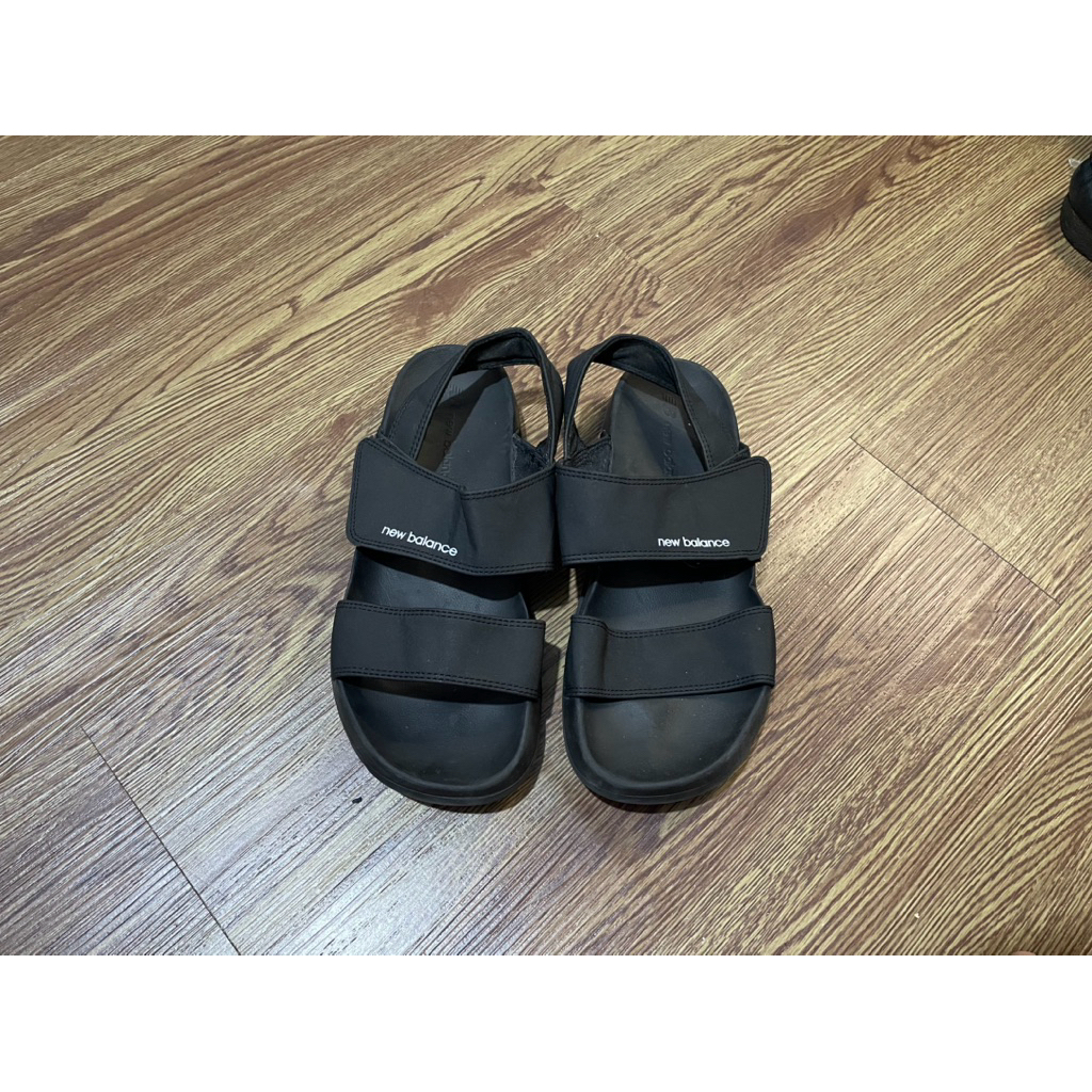 Sendal New Balance size 41