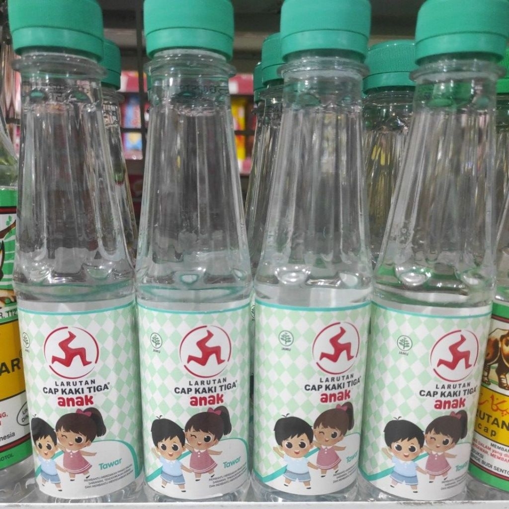 Larutan Cap Kaki Tiga Anak Botol 200ml