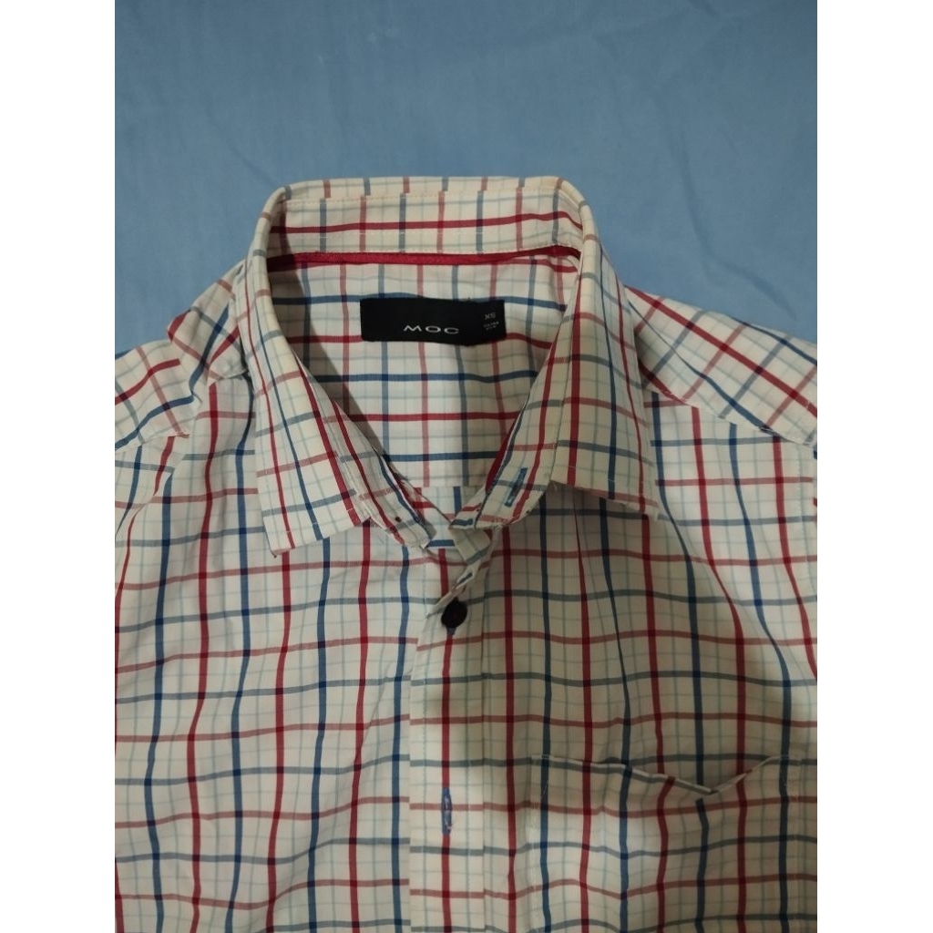 MOC kemeja Moc Kotak